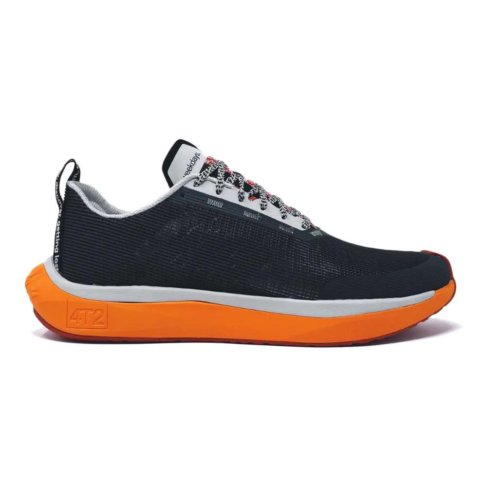 4t2 Weekdays running shoes
