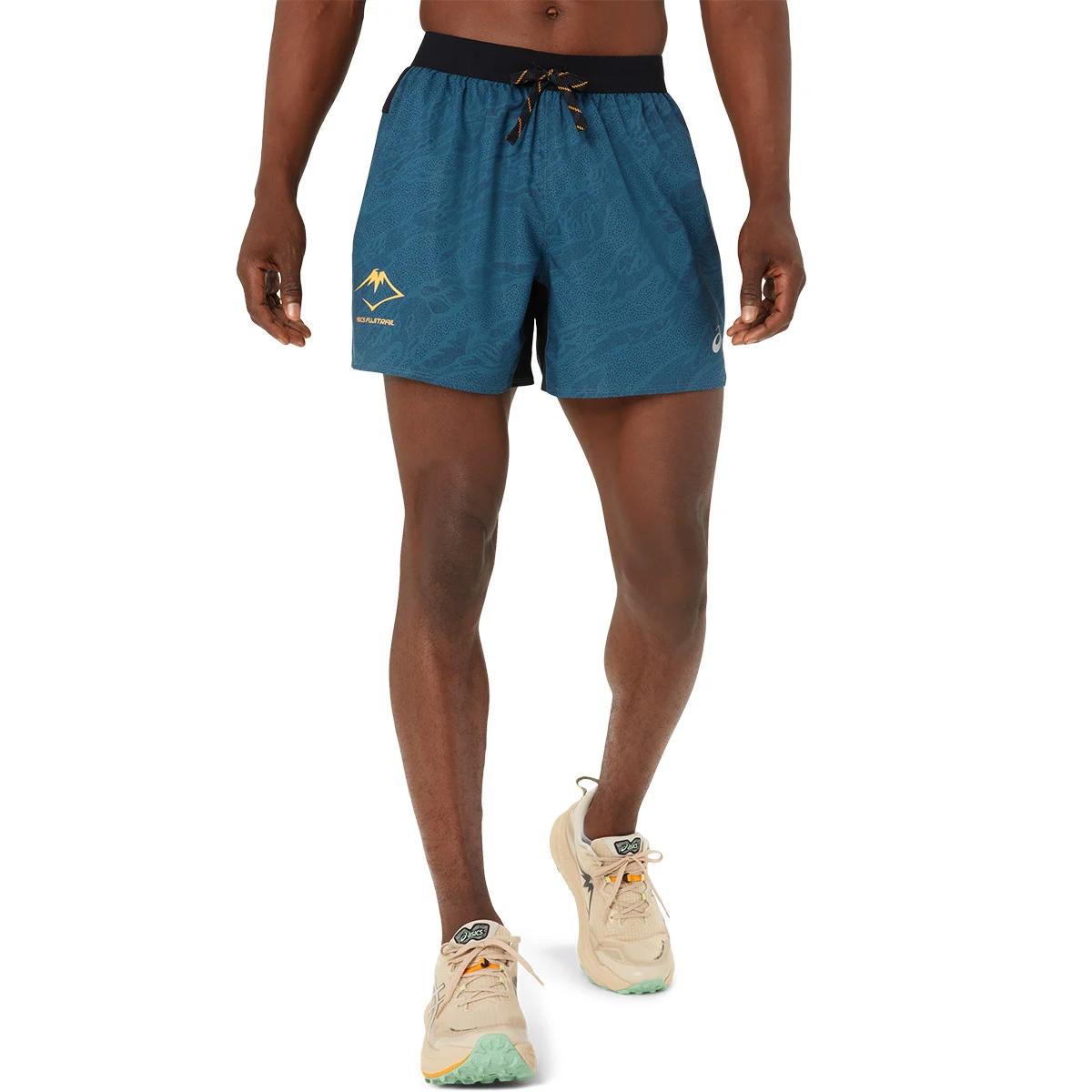 ASICS FUJITRAIL ALL OVER PRINT 5IN SHORT MAGNETIC BLUE/PERFORMANCE BLACK  - Running shorts