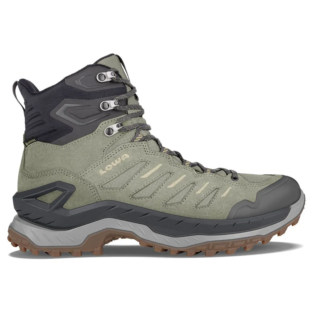 Lowa Innovo GORE-TEX® Mid hiking boots