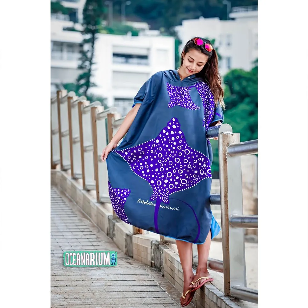 Oceanarium Eagle Ray Cloak poncho
