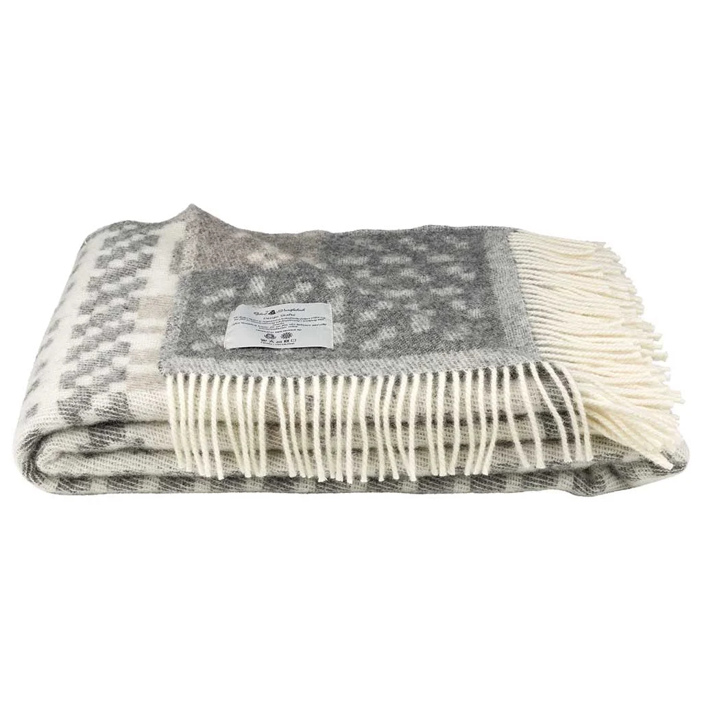 Skaftö Snö Wool Blanket