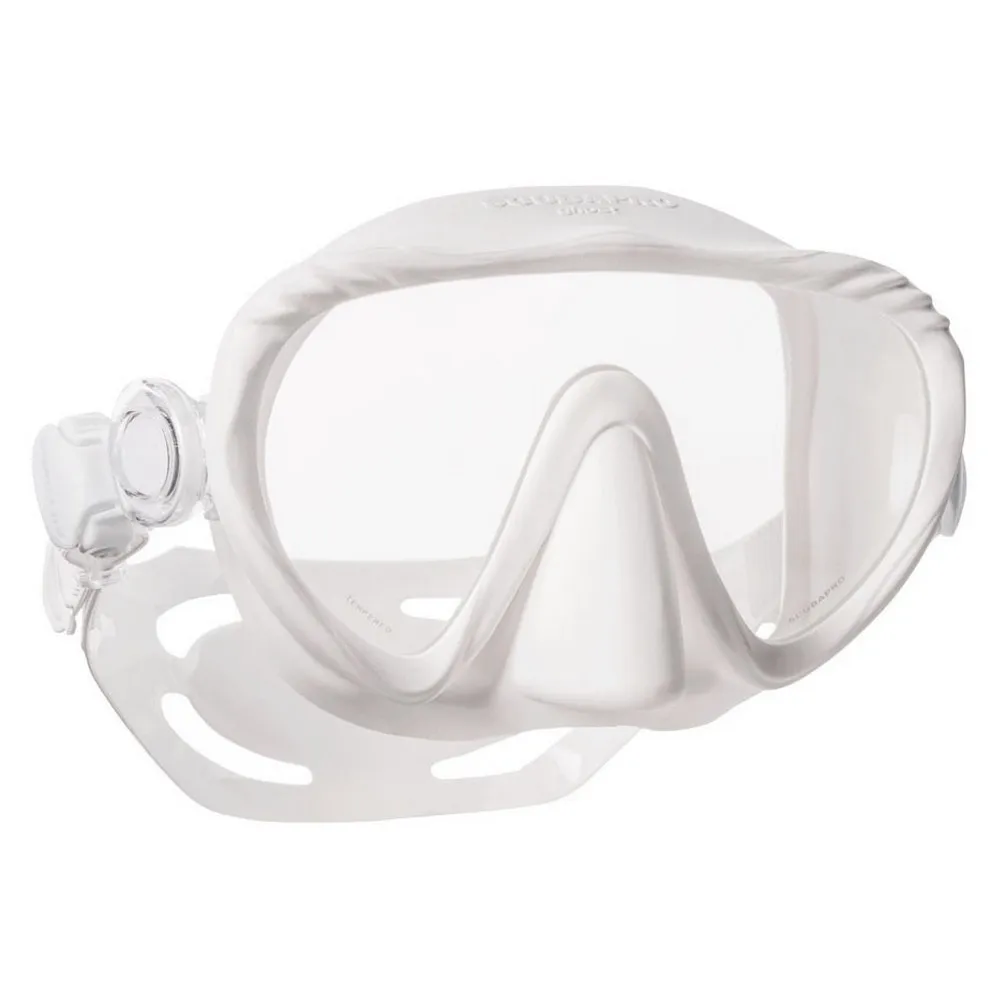 Scubapro Ghost woman diving mask
