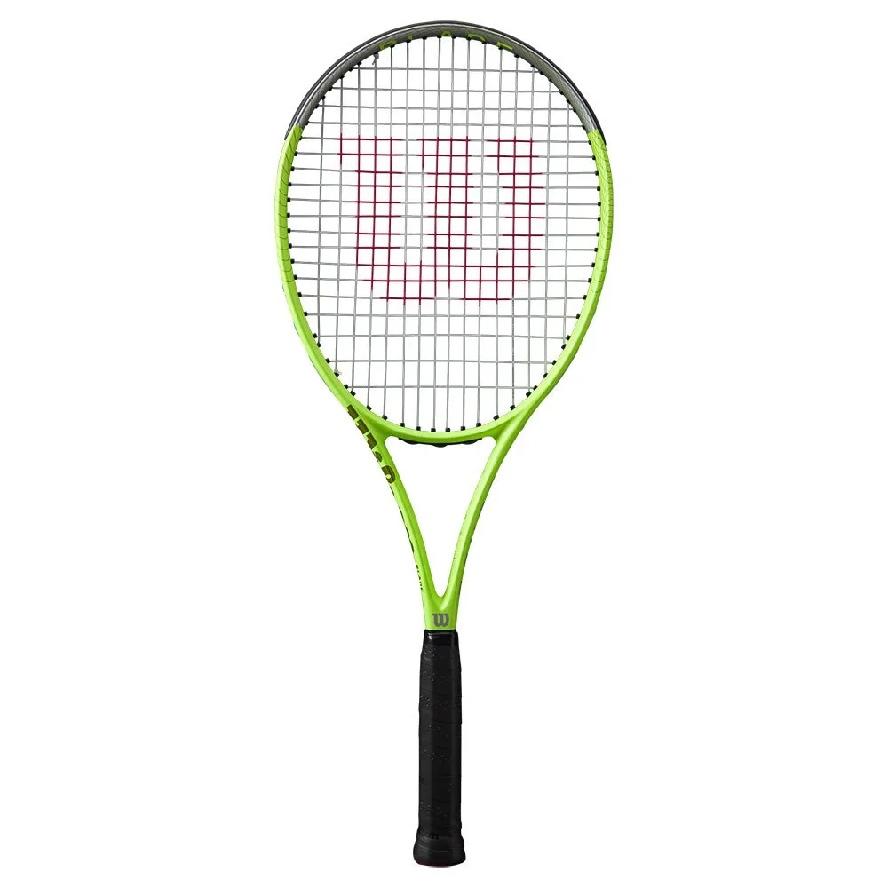 Wilson Blade Feel RXT 105 tennis racket